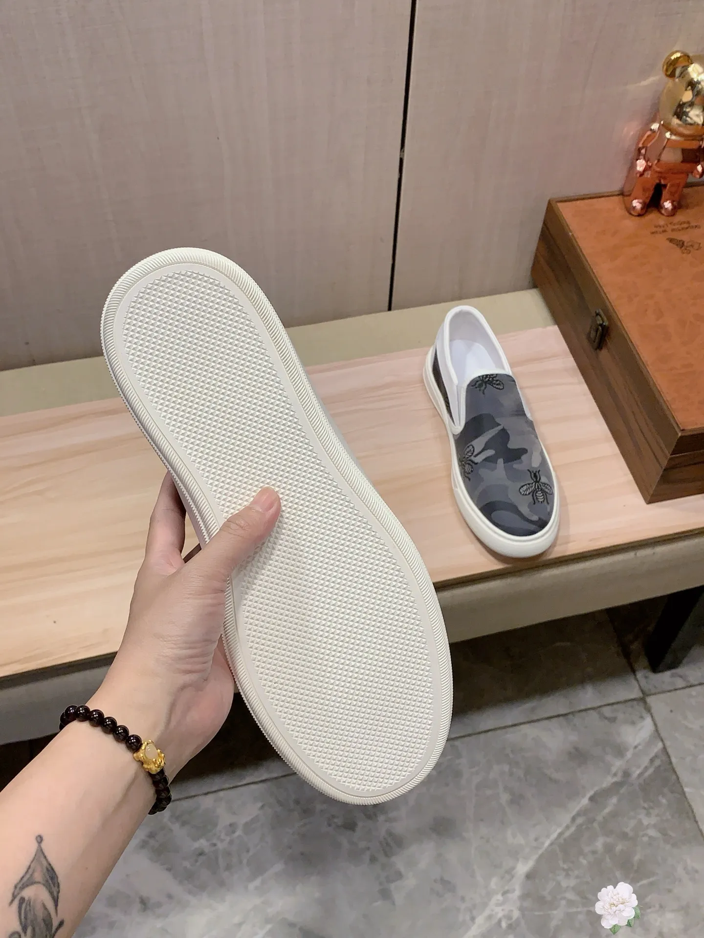 Men's men's shoes💰360💰💰🎩🎩[Lightning][Lightning] "Gucci*" The latest and most popular casual shoes, top brands [seduce] luxury~purchase, top~quality. [Strong] The upper is made of imported breathable cowhide with material ➕ breathable sheepskin lining (•) and fine workmanship. The original stylish and stylish soft rubber wear-resistant and non-slip outsole is light and comfortable on the feet. The real thing looks better when photographed in real life. No. 2661: Code: 38-44, 45 can be customized, 3️⃣ colors are available
